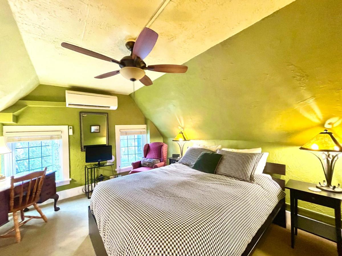 Bed and Breakfast Cecil Bacon Manor Seattle Esterno foto